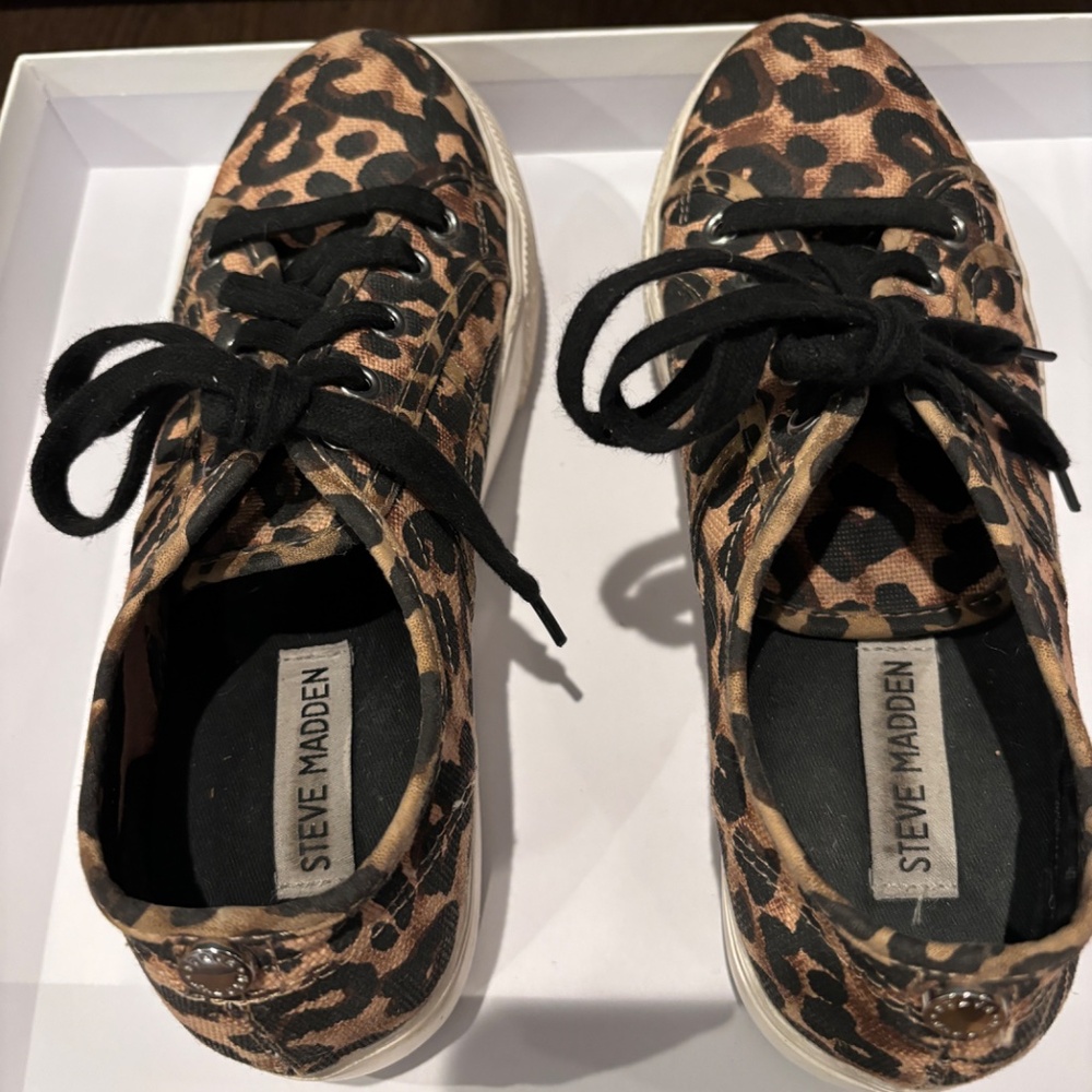 Steve Madden Emmi Leopard Print Platform Sneakers… - image 2